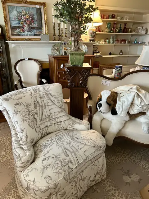 Photo from The Arthur Hill Estate Sale