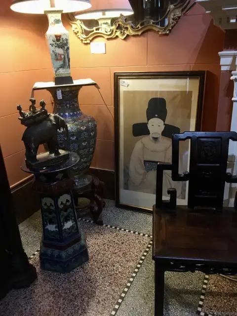 Photo from The Asian Arts & Antiques Estate Collection