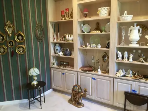 Photo from The Lacamas Lake Estate Sale