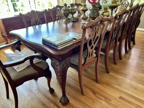 Photo from The Oakwood Gardens Estate Sale