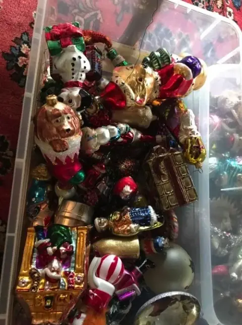 Photo from The Holiday Sale of Ms. Gwyneth Gamble Booth