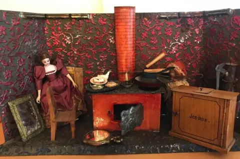 Photo from The Holiday Sale of Ms. Gwyneth Gamble Booth